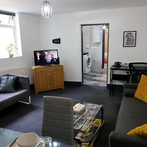 Moseley Sleeps 4 Jrz Apartment